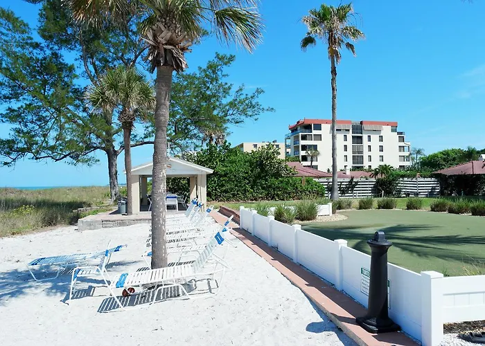 Gulf And Beach View Apartment 403